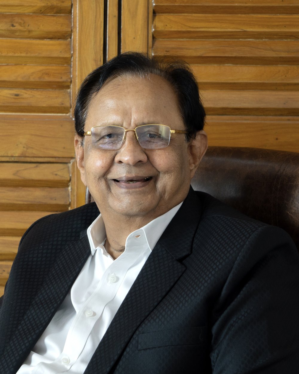 Shri Subhashchandra Nemani, Fondateur et Président